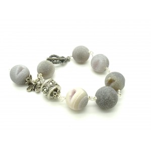 Mineral pearl bracelet model "Géode de Gypse"