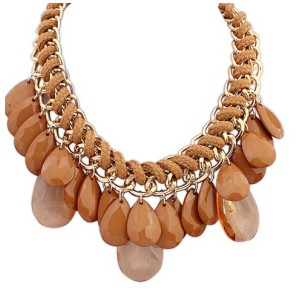 Xinthia necklace